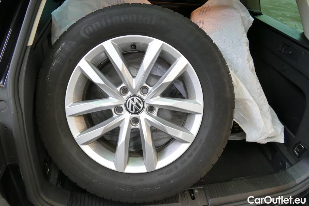  Volkswagen  Passat 2.0 TDI BlueMotion Technology Comfortline #8