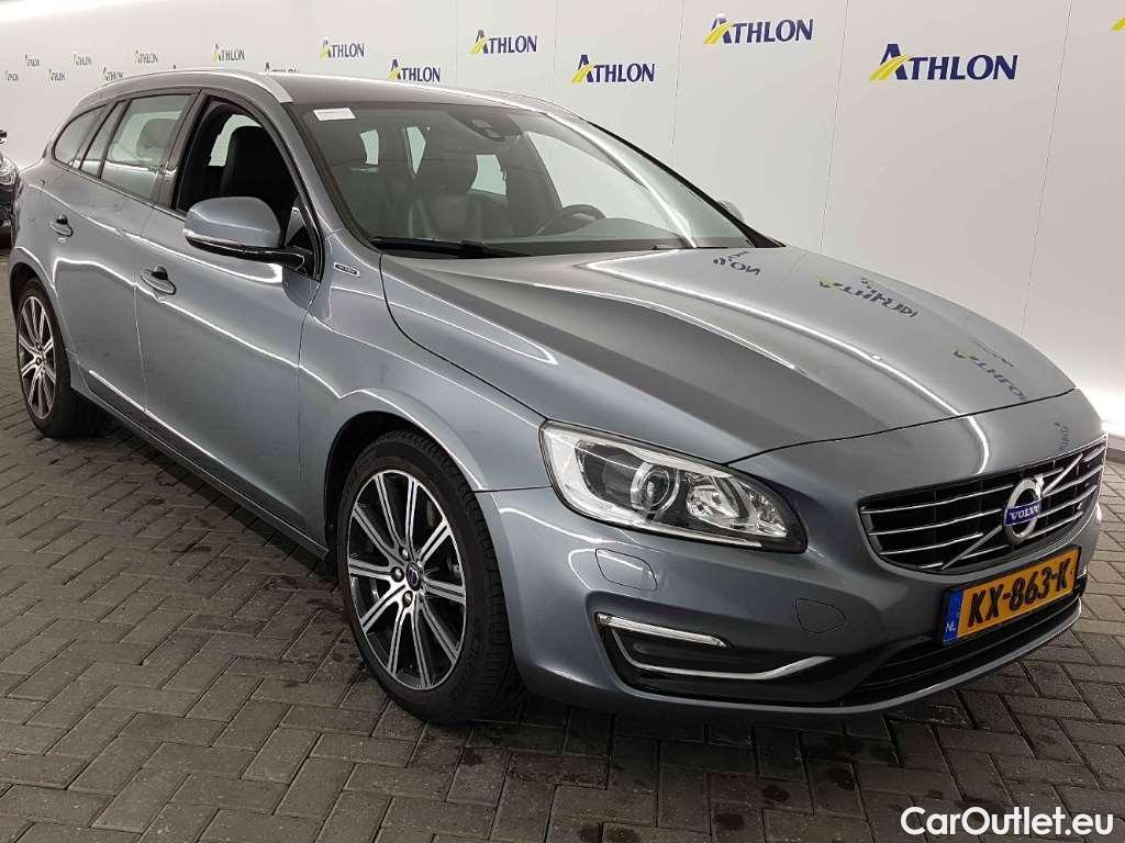  Volvo  V60 D5 AWD Geartr Twin Eng Special Edit 5D 170kW #2