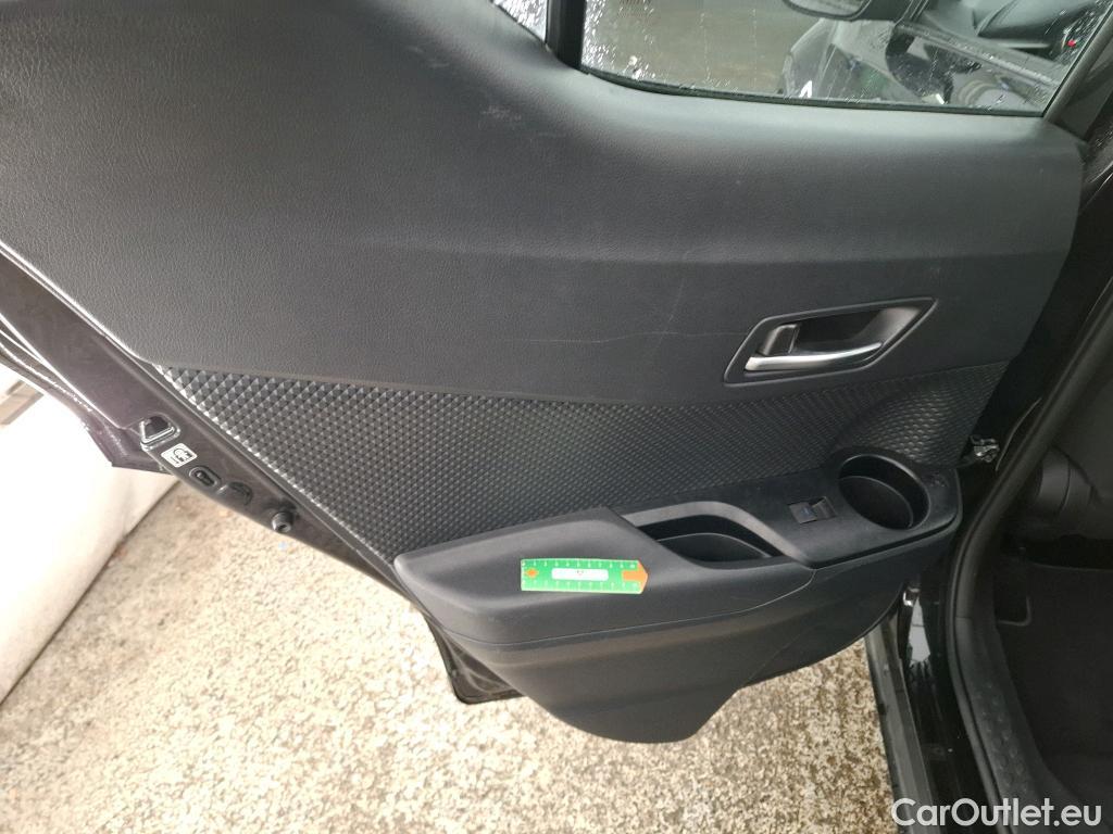  Toyota  C-HR TOYOTA  / 2016 / 5P / SUV 1.8 Hybride 122 Dynamic Business Beyond #2