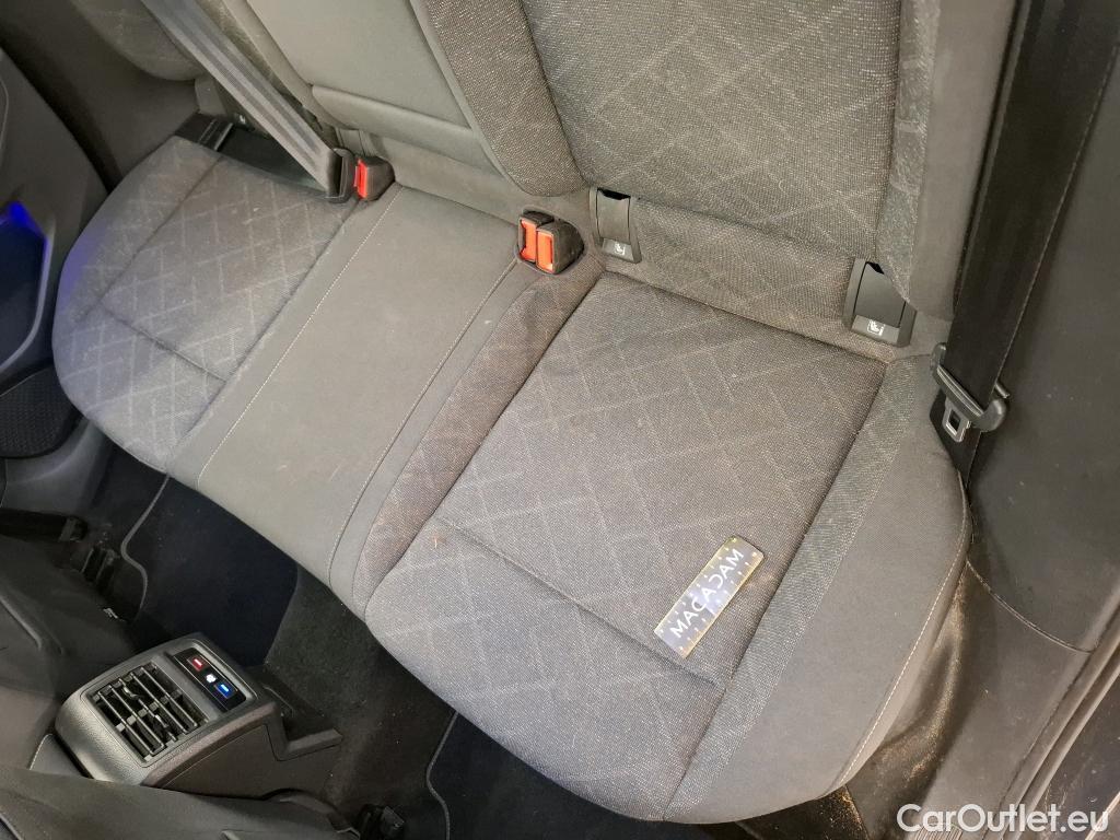  Volkswagen  Golf  VOLKSWAGEN / 2020 / 5P / Berline 1.5 eTSI OPF 150 DSG7 Life Busi 1st #16