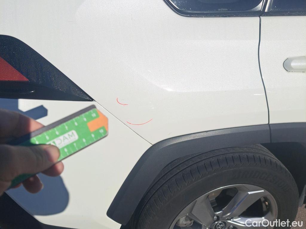  Toyota  RAV4 TOYOTA  / 2018 / 5P / todoterreno 2.5l 220H Advance #31
