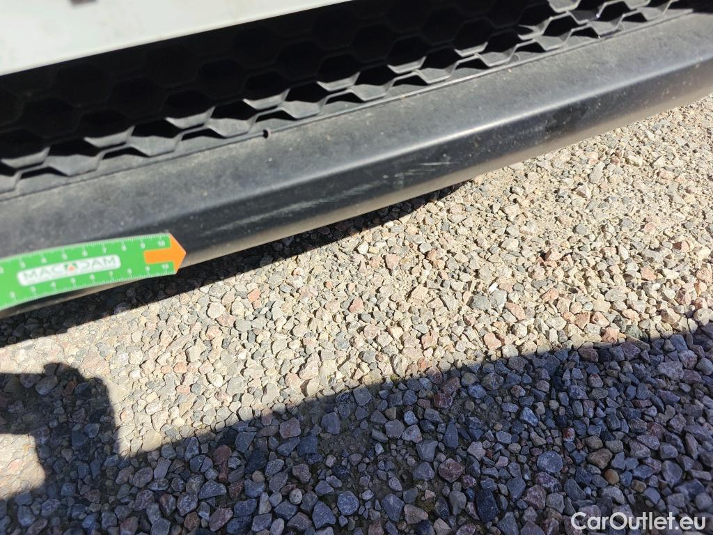  Jaguar  F-PACE JAGUAR  / 2015 / 5P / todoterreno 2.0L i4D AWD Automático R-Sport #26