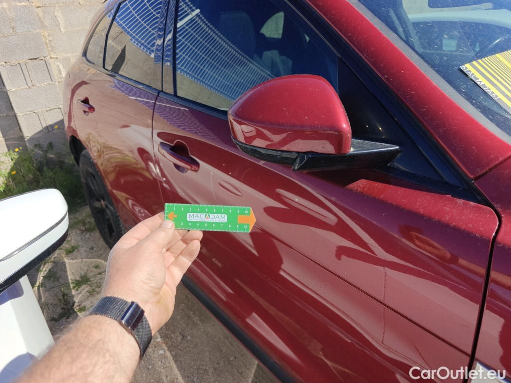  Jaguar  F-PACE JAGUAR  / 2015 / 5P / todoterreno 2.0L i4D AWD Automático R-Sport #8