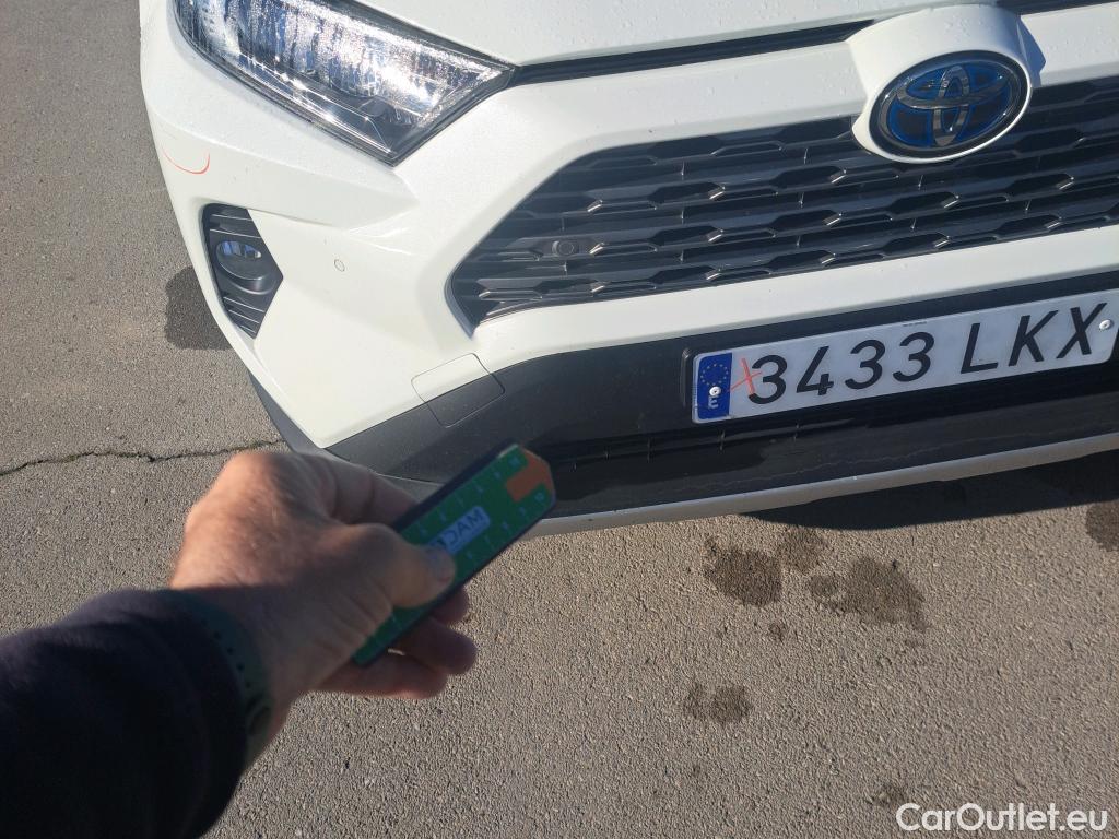  Toyota  RAV4 TOYOTA  / 2018 / 5P / todoterreno 2.5l 220H Advance #21