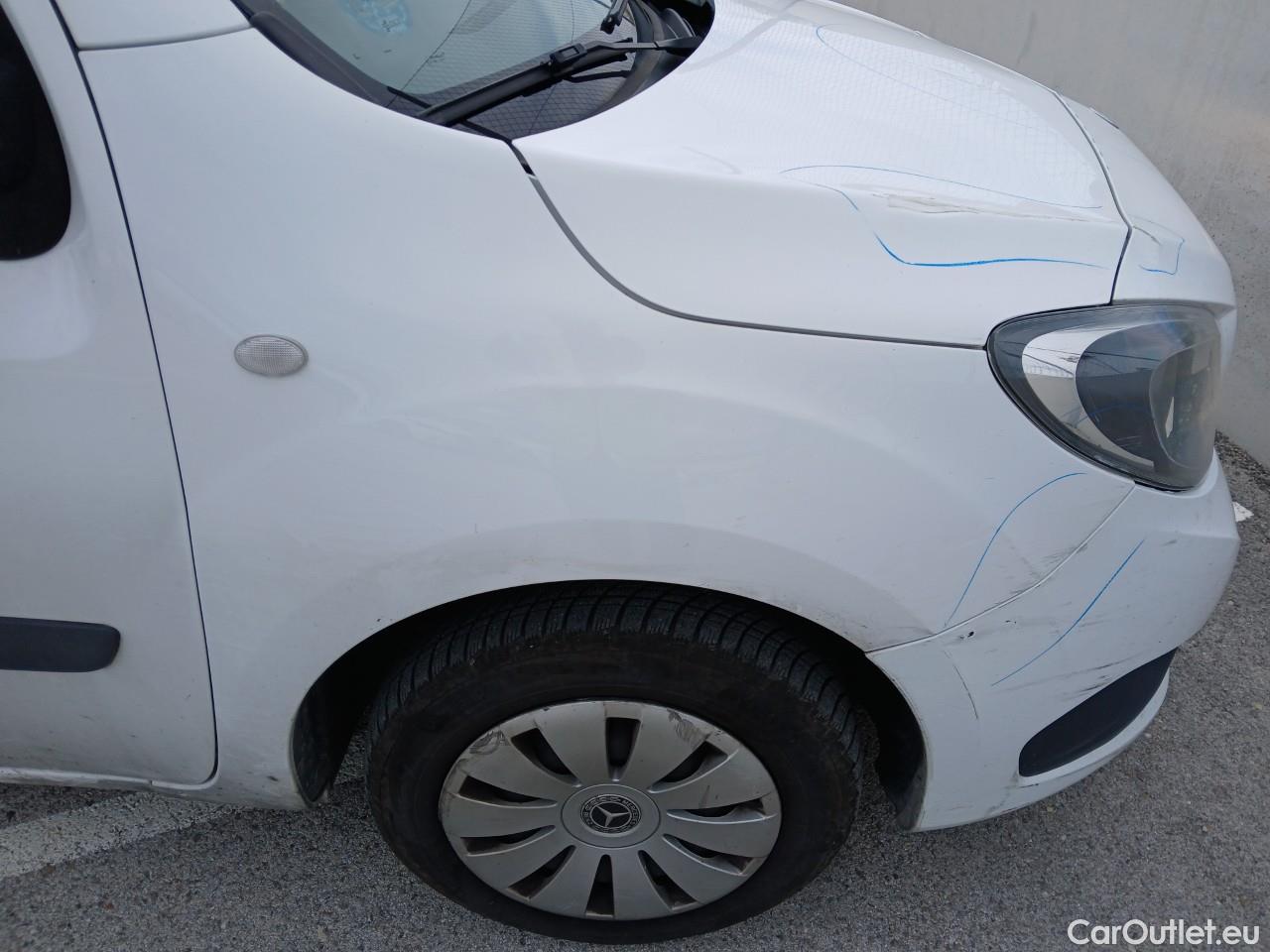  Mercedes  Citan MERCEDES-BENZ  / 2012 / 5P / monovolumen compacto 109 CDI Tourer Select Largo #59