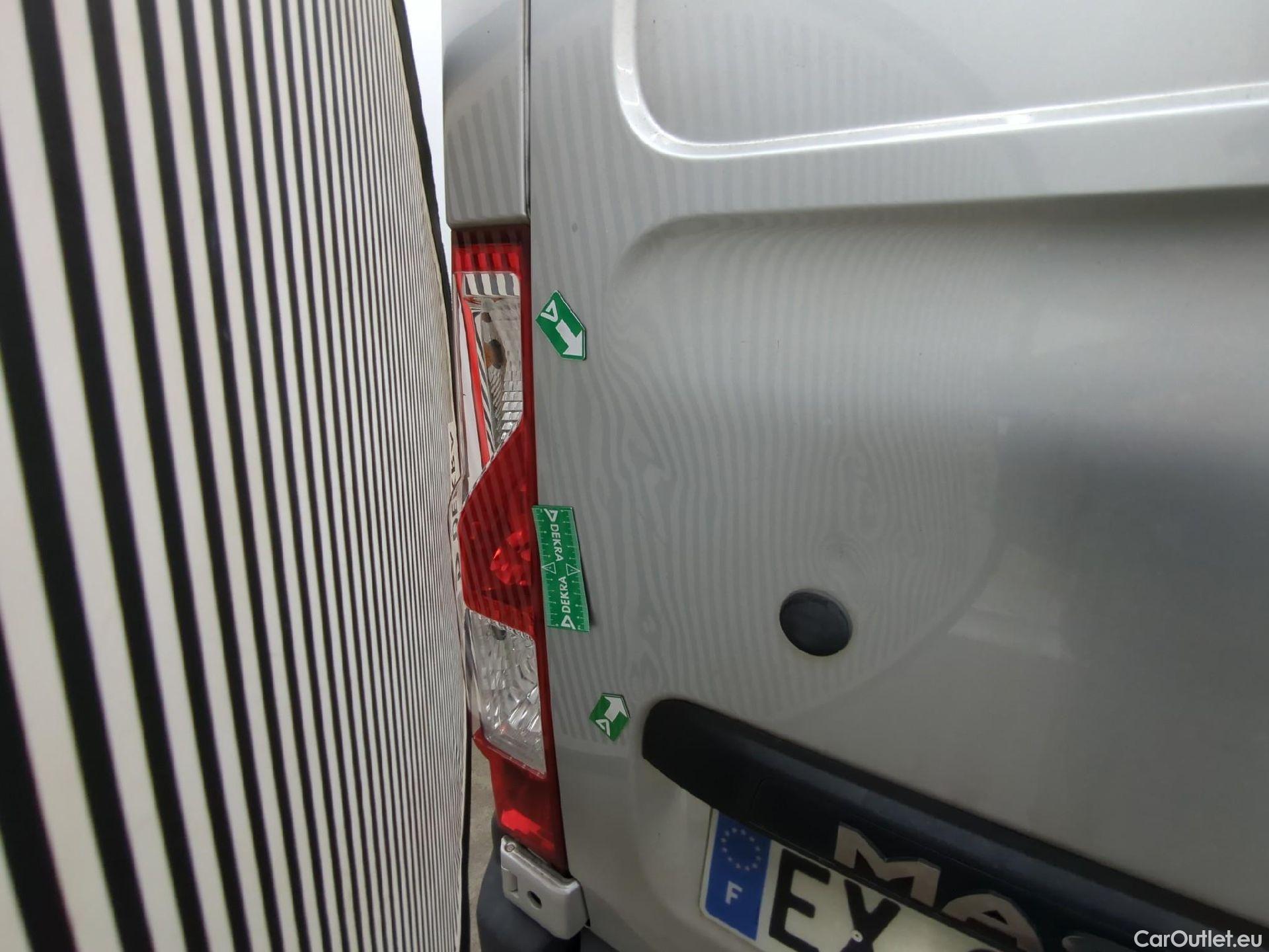  Renault  Master RENAULT  VU 4p Fourgon FG GCf Trac F3500 L1H2 Energy dCi 145 E6 #16
