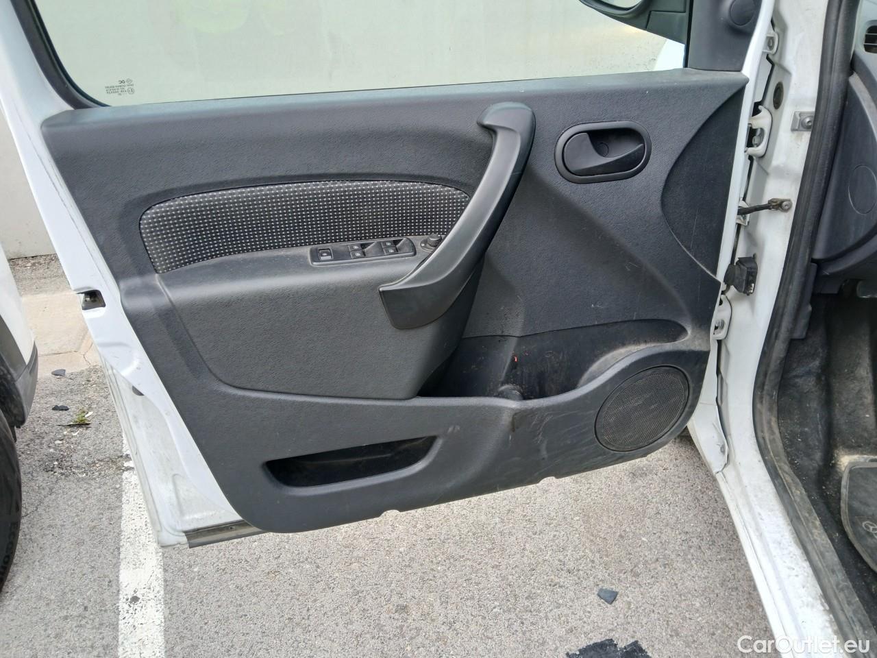  Mercedes  Citan MERCEDES-BENZ  / 2012 / 5P / monovolumen compacto 109 CDI Tourer Select Largo #25