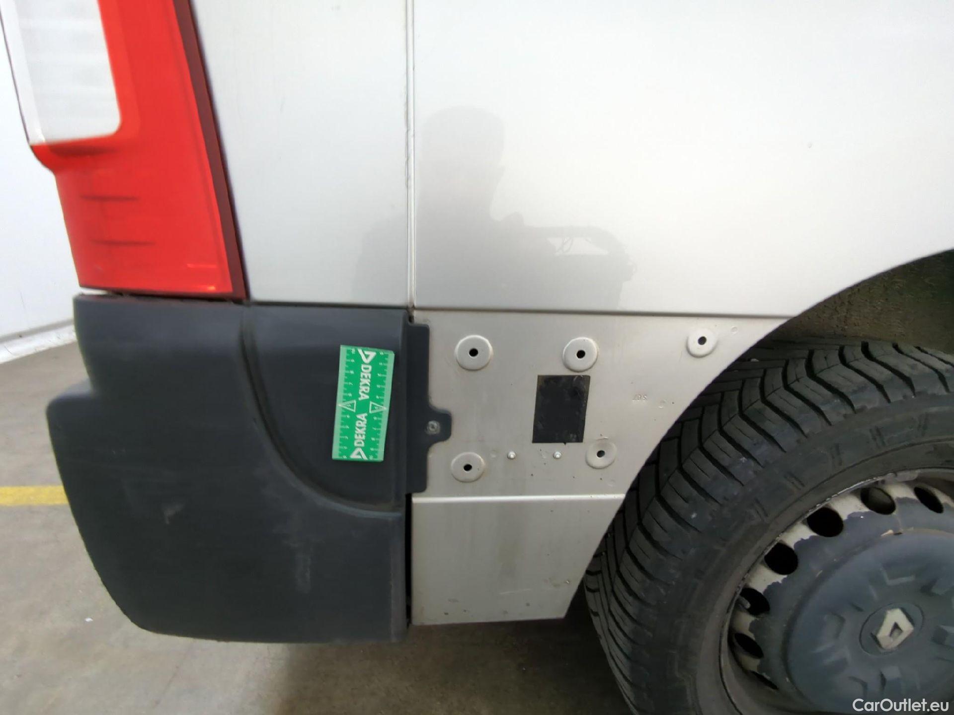  Renault  Master RENAULT  VU 4p Fourgon FG GCf Trac F3500 L1H2 Energy dCi 145 E6 #26