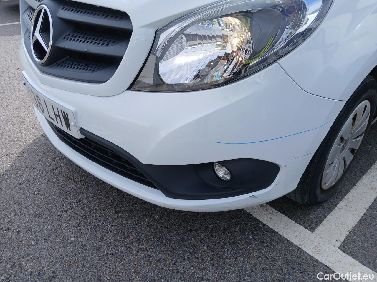  Mercedes  Citan MERCEDES-BENZ  / 2012 / 5P / monovolumen compacto 109 CDI Tourer Select Largo #20