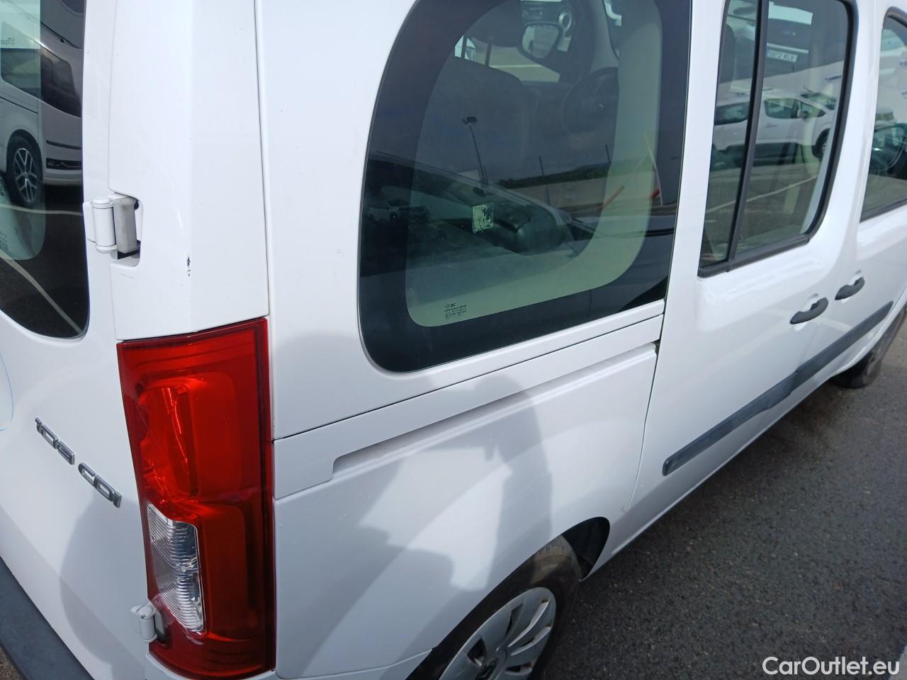  Mercedes  Citan MERCEDES-BENZ  / 2012 / 5P / monovolumen compacto 109 CDI Tourer Select Largo #44