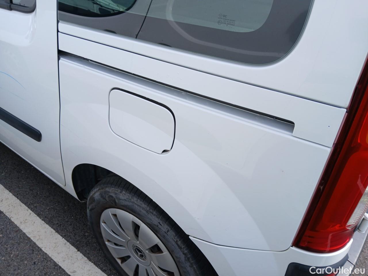  Mercedes  Citan MERCEDES-BENZ  / 2012 / 5P / monovolumen compacto 109 CDI Tourer Select Largo #36
