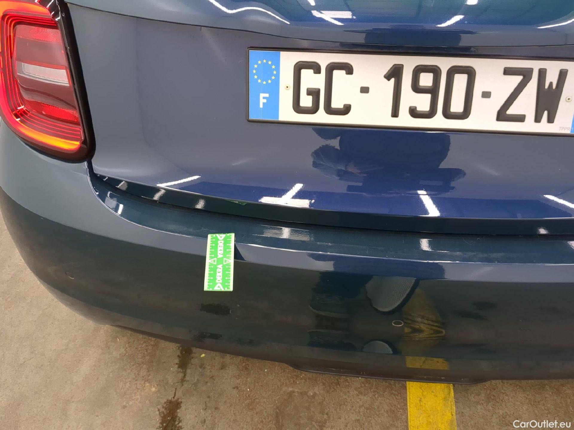 Fiat  500 FIAT  / 2020 / 3P / Berline 42kWh Icône #17