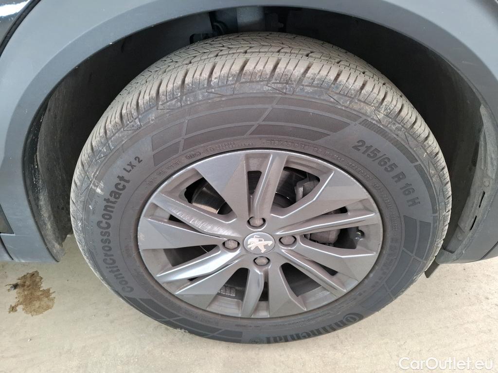  Peugeot  2008  Active Pack 1.2 PureTech 130CV BVA8 E6d #32