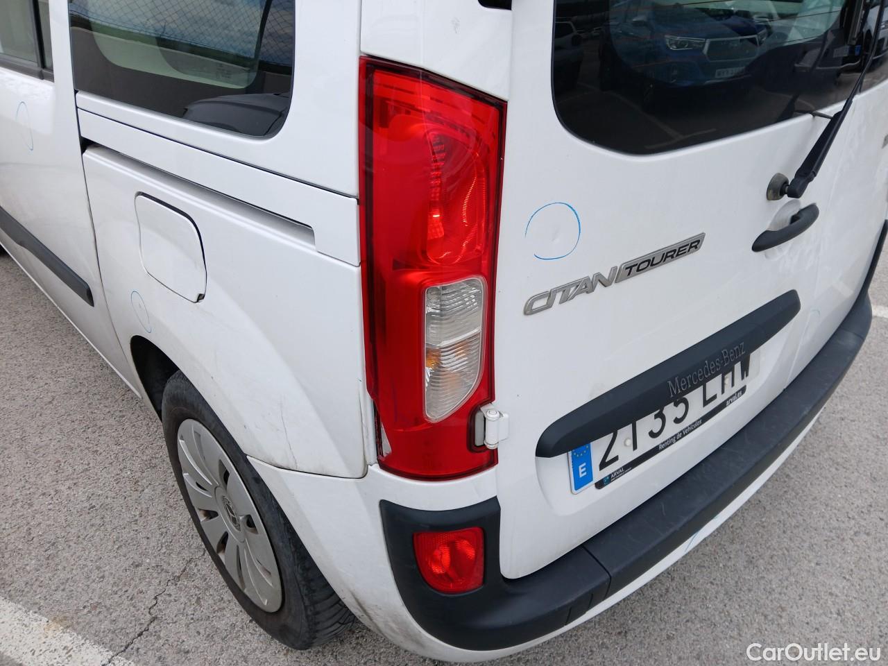  Mercedes  Citan MERCEDES-BENZ  / 2012 / 5P / monovolumen compacto 109 CDI Tourer Select Largo #32