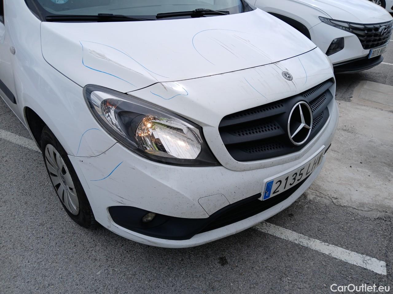  Mercedes  Citan MERCEDES-BENZ  / 2012 / 5P / monovolumen compacto 109 CDI Tourer Select Largo #9