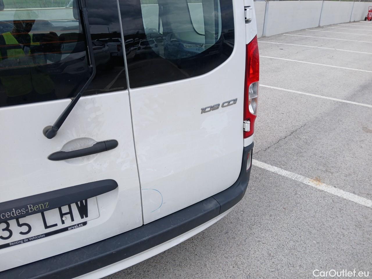  Mercedes  Citan MERCEDES-BENZ  / 2012 / 5P / monovolumen compacto 109 CDI Tourer Select Largo #43