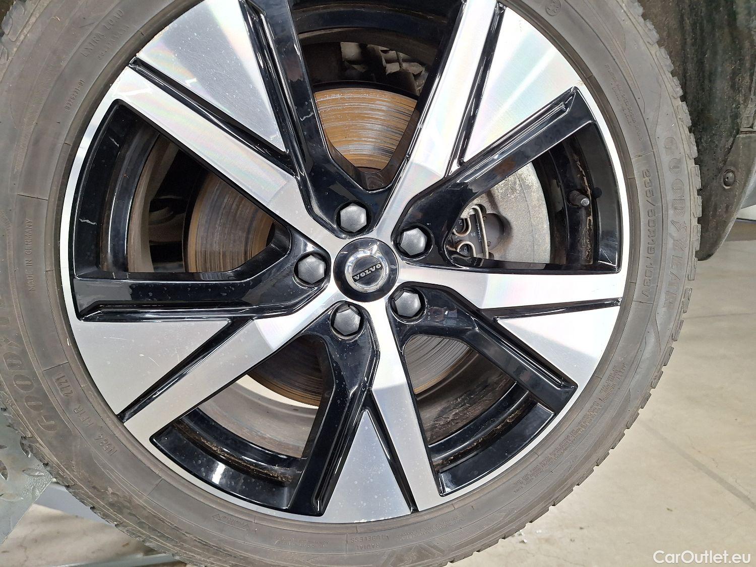  Volvo  XC 40 Volvo, XC40 '17, Volvo XC40 P8 4x4 Recharge R-Design 5d #1