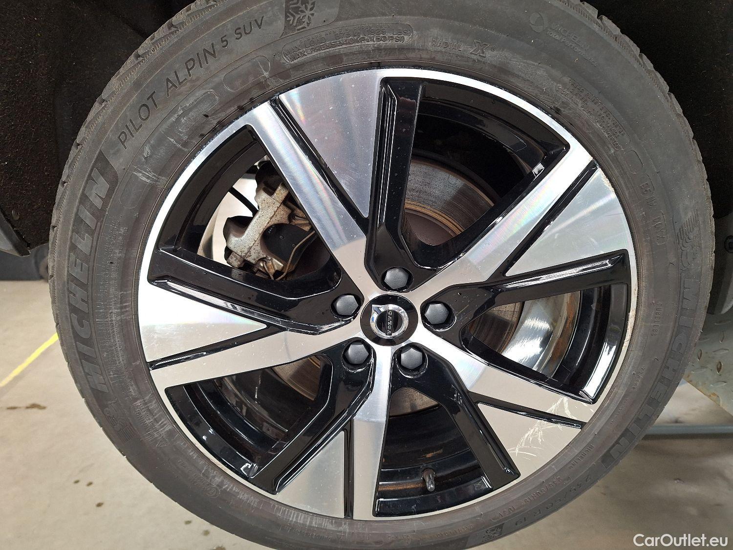  Volvo  XC 40 Volvo, XC40 '17, Volvo XC40 P8 4x4 Recharge R-Design 5d #4