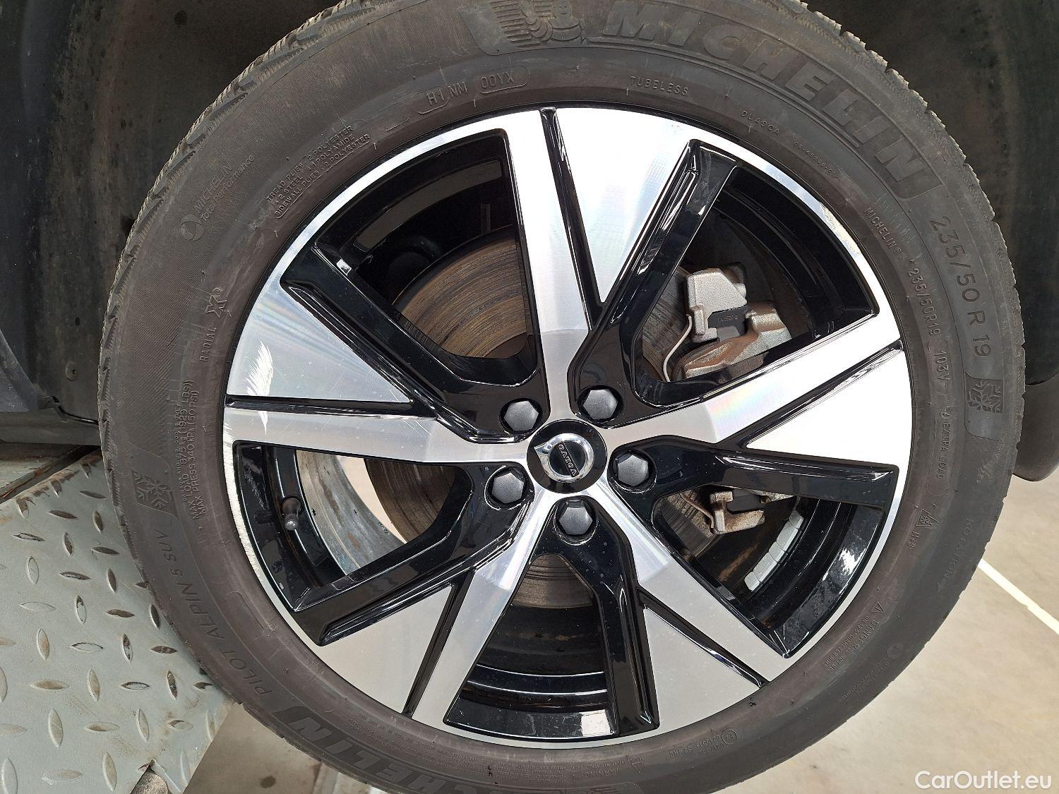  Volvo  XC 40 Volvo, XC40 '17, Volvo XC40 P8 4x4 Recharge R-Design 5d #1