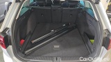  Volkswagen  Passat 2.0 TDI SCR DSG Elegance Variant #8
