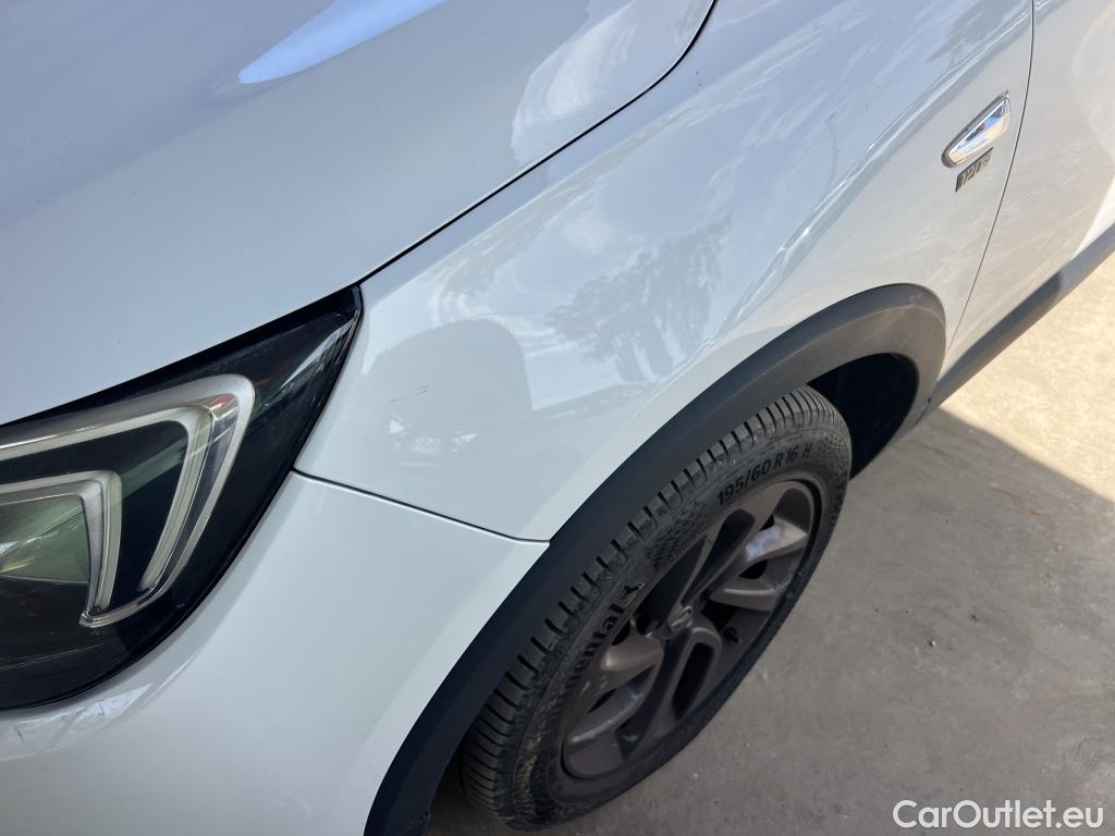  Opel  Crossland  X Design Line 1.2 Turbo 110CV MT6 E6dT #36