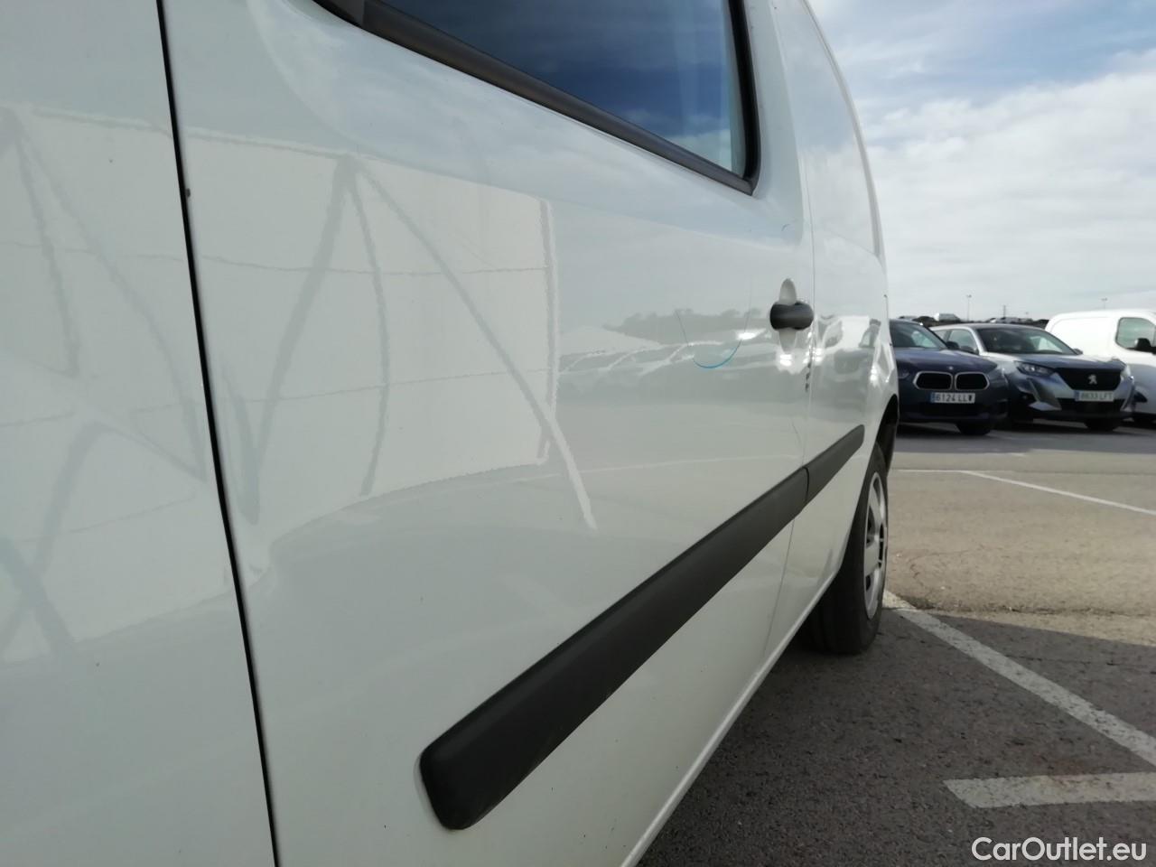  Nissan  NV200 NISSAN NV250 / 2019 / 4P / furgón 2pl 1.5dCi 70 kW (95CV) L1H1 ÓPTIMA #14