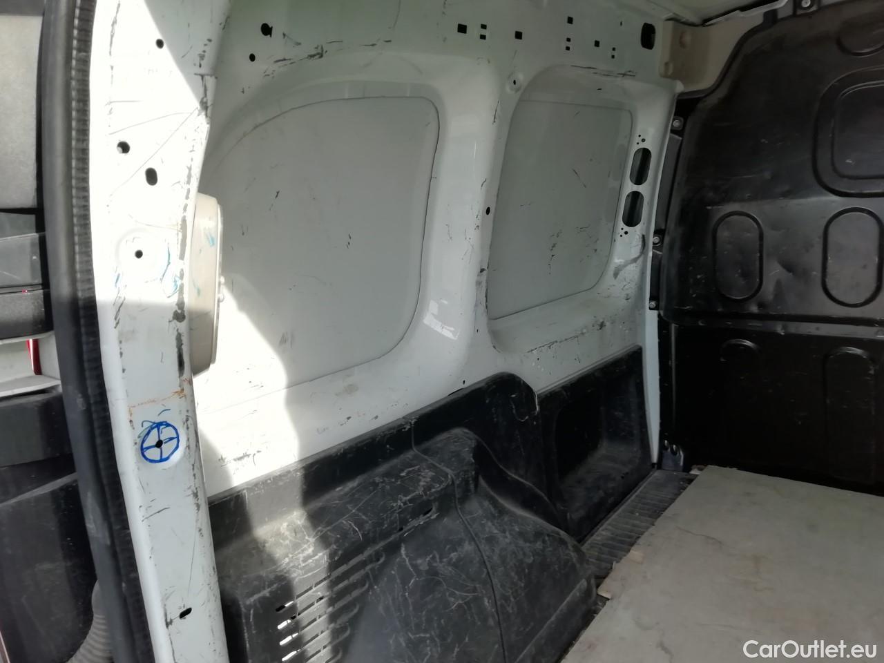  Nissan  NV200 NISSAN NV250 / 2019 / 4P / furgón 2pl 1.5dCi 70 kW (95CV) L1H1 ÓPTIMA #32