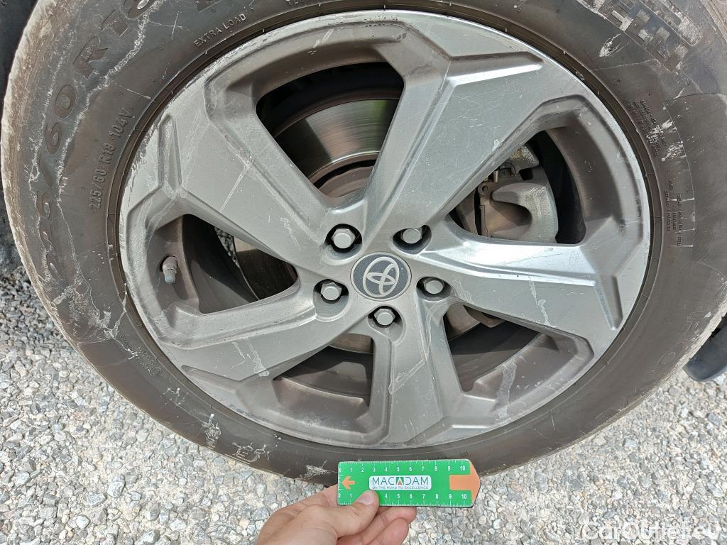  Toyota  RAV4 TOYOTA  / 2018 / 5P / todoterreno 2.5l 220H Advance #24