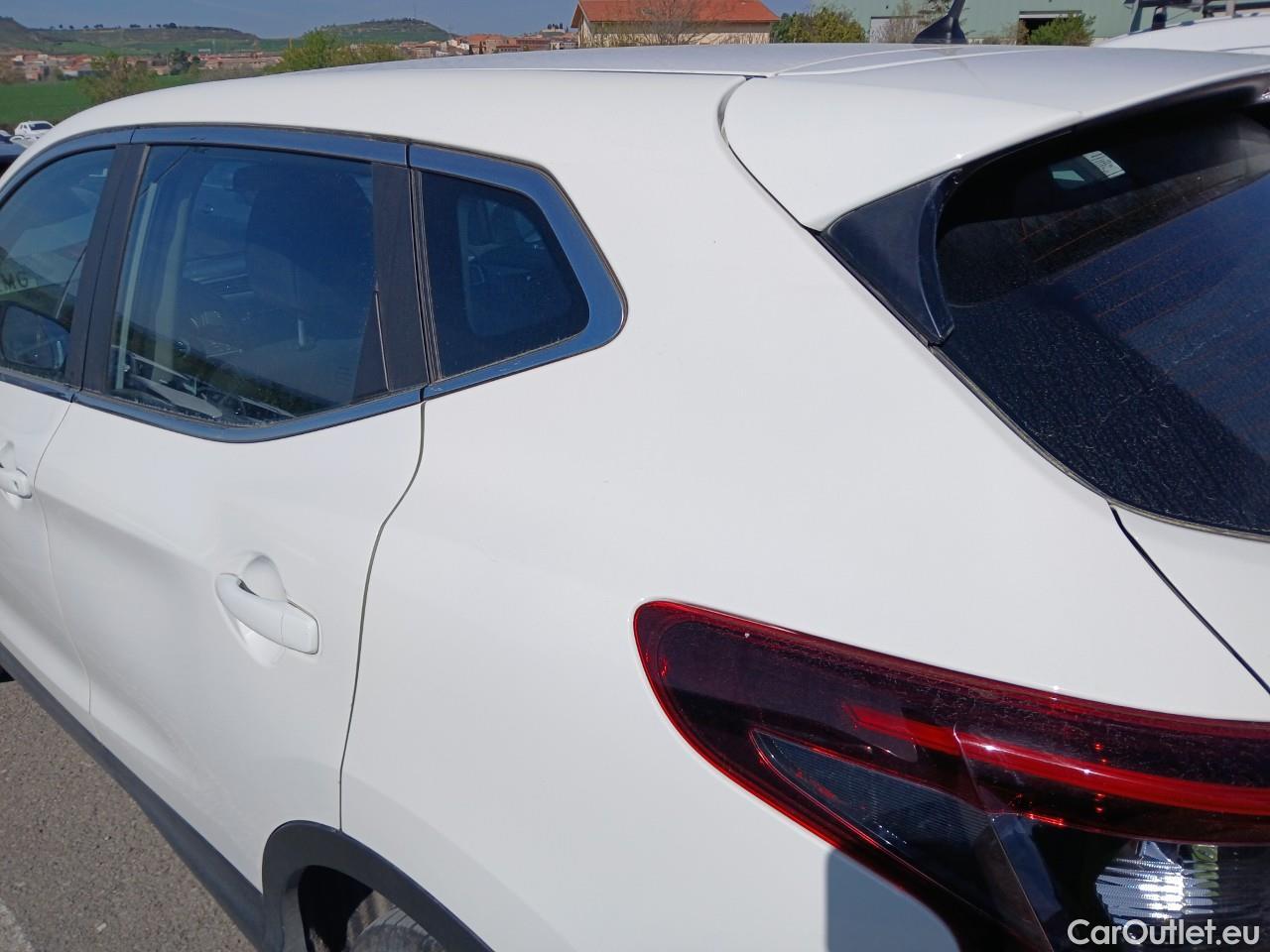  Nissan  Qashqai NISSAN  / 2017 / 5P / todoterreno DIG-T 103 kW (140 CV) E6D ACENTA #30