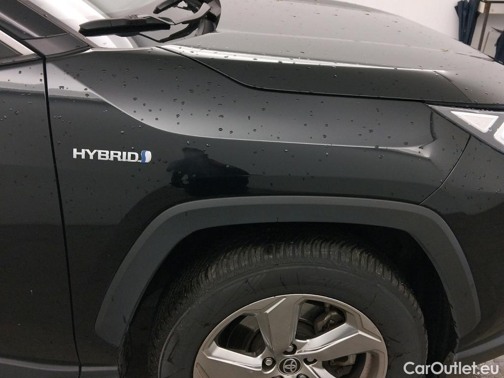  Toyota  RAV4 TOYOTA  / 2018 / 5P / todoterreno 2.5l 220H Advance #1