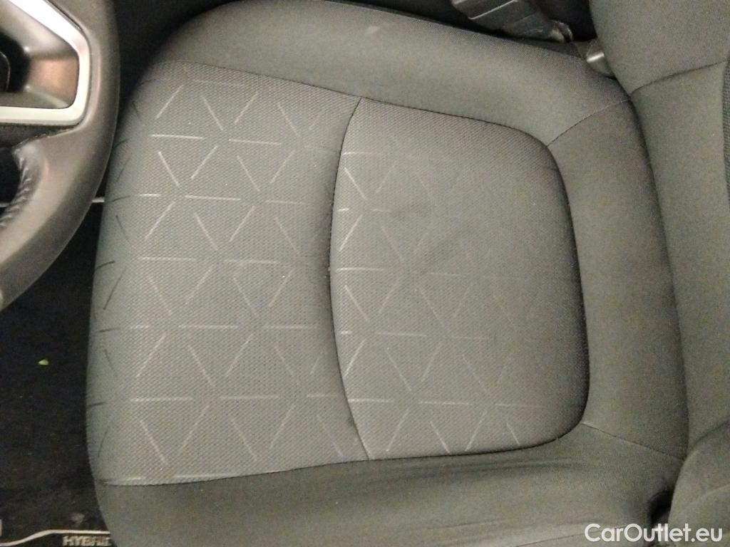  Toyota  RAV4 TOYOTA  / 2018 / 5P / todoterreno 2.5l 220H Advance #7