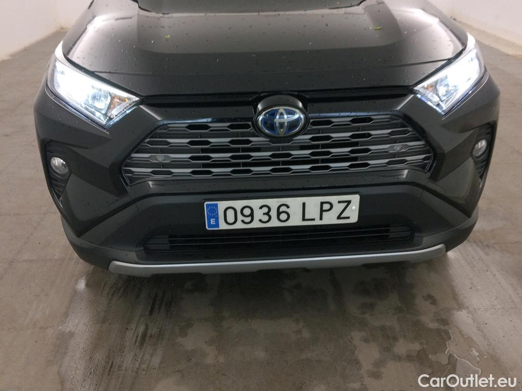  Toyota  RAV4 TOYOTA  / 2018 / 5P / todoterreno 2.5l 220H Advance #17