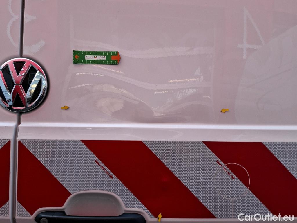  Volkswagen  Crafter  Fourgon Fourgon 35 mittlerer Radstand mit Hochdach FWD 2.0 140CV BVM6 #8