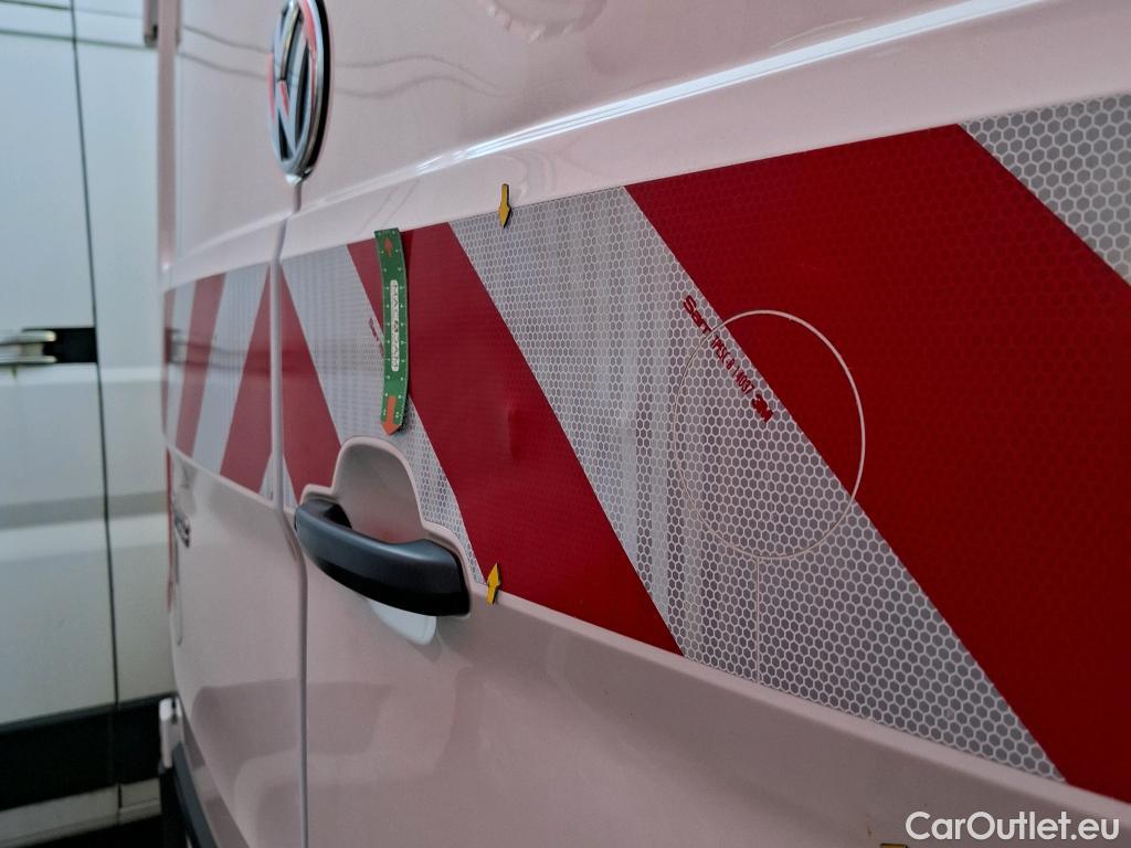 Volkswagen  Crafter  Fourgon Fourgon 35 mittlerer Radstand mit Hochdach FWD 2.0 140CV BVM6 #9