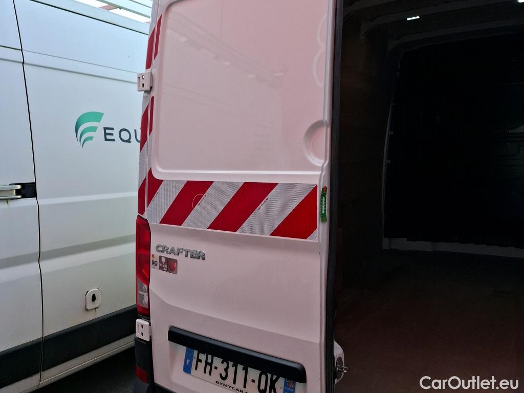  Volkswagen  Crafter  Fourgon Fourgon 35 mittlerer Radstand mit Hochdach FWD 2.0 140CV BVM6 #45