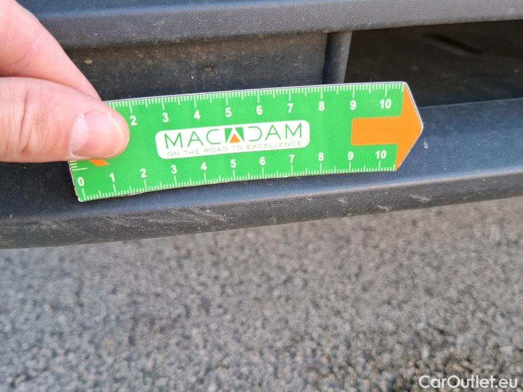  Volkswagen  Crafter  Fourgon Fourgon 35 mittlerer Radstand mit Hochdach FWD 2.0 140CV BVM6 #62