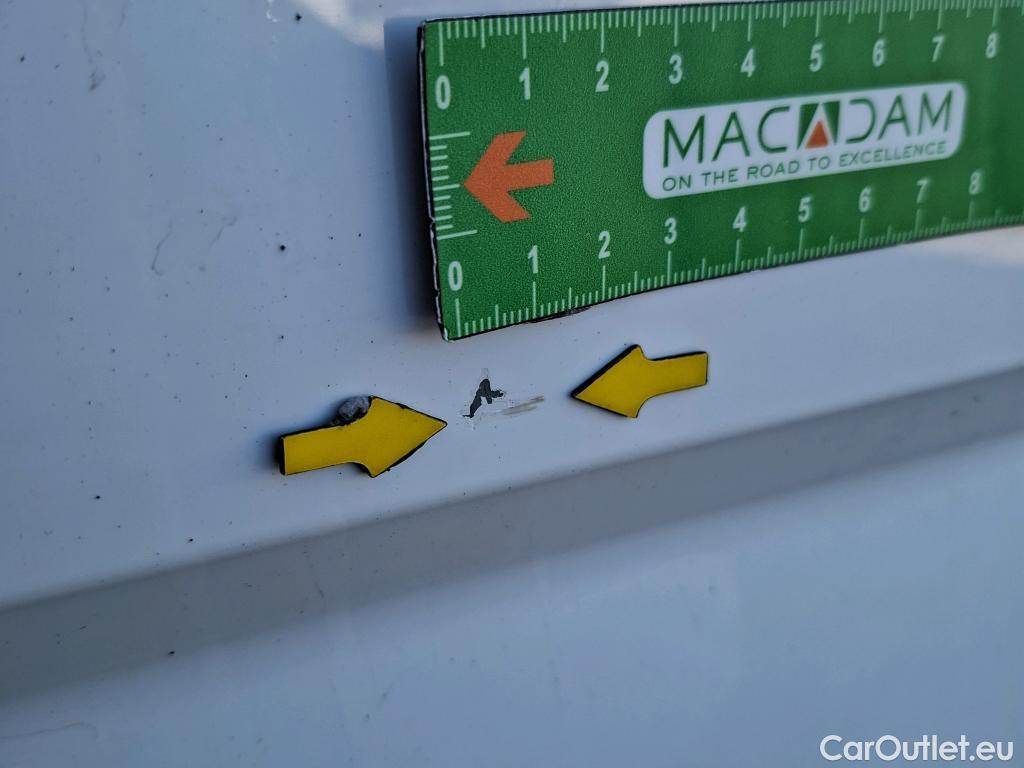  Volkswagen  Crafter  Fourgon Fourgon 35 mittlerer Radstand mit Hochdach FWD 2.0 140CV BVM6 #82