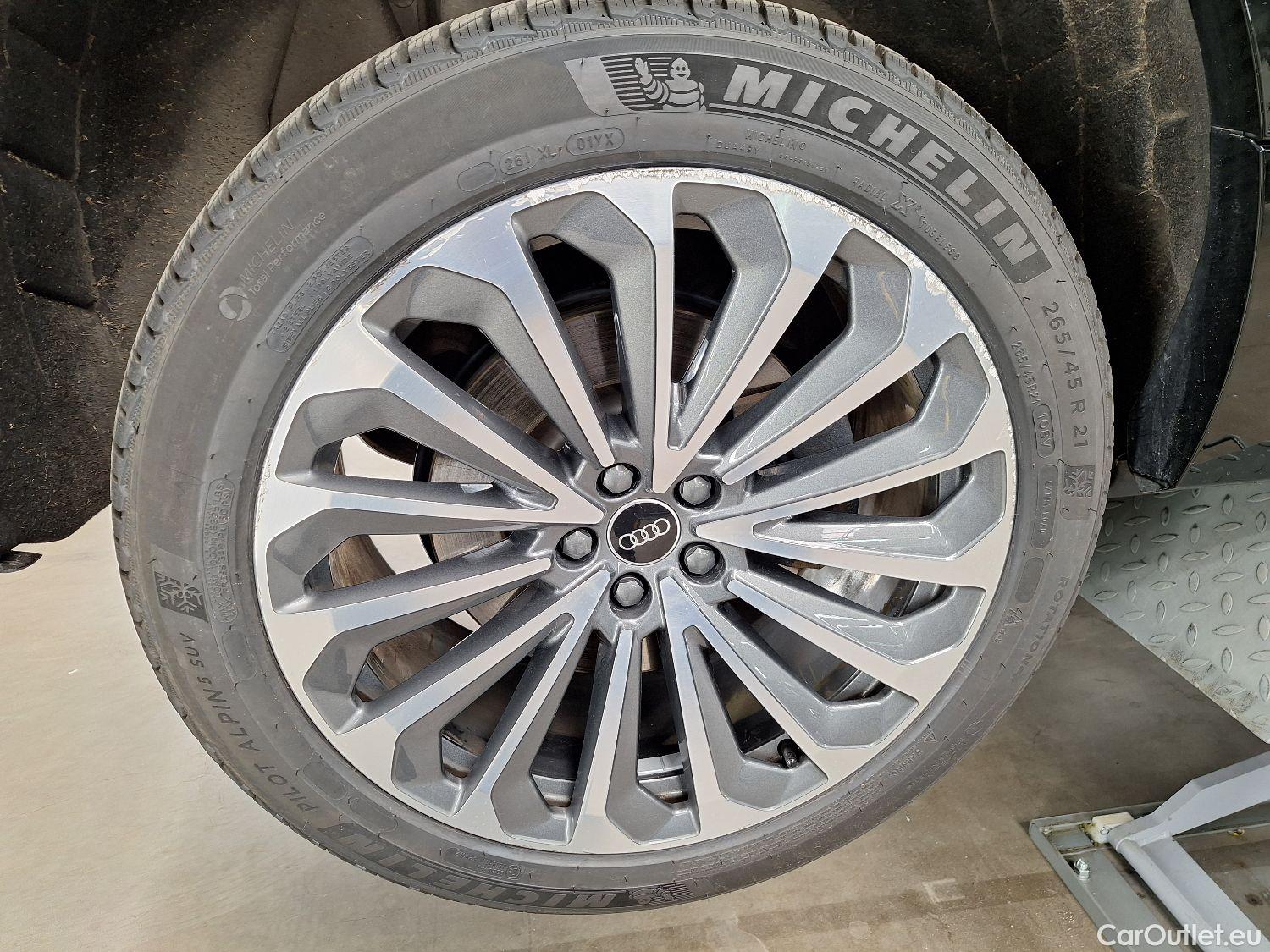  Audi  E-TRON Audi,  SB '19 BEV, Audi  Sportback 50 Quattro S-Line 5d #3