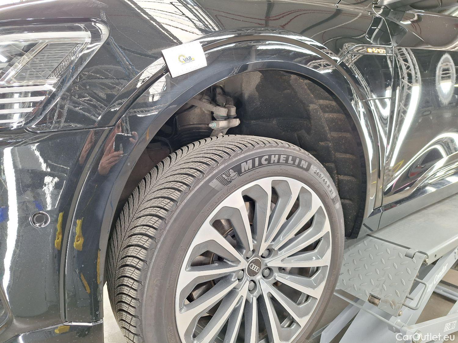  Audi  E-TRON Audi,  SB '19 BEV, Audi  Sportback 50 Quattro S-Line 5d #20