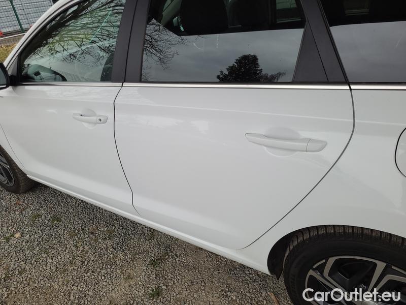  Hyundai  i30   cw (PD)(2017->)  kom.1.6CRDi 115 Smart #15
