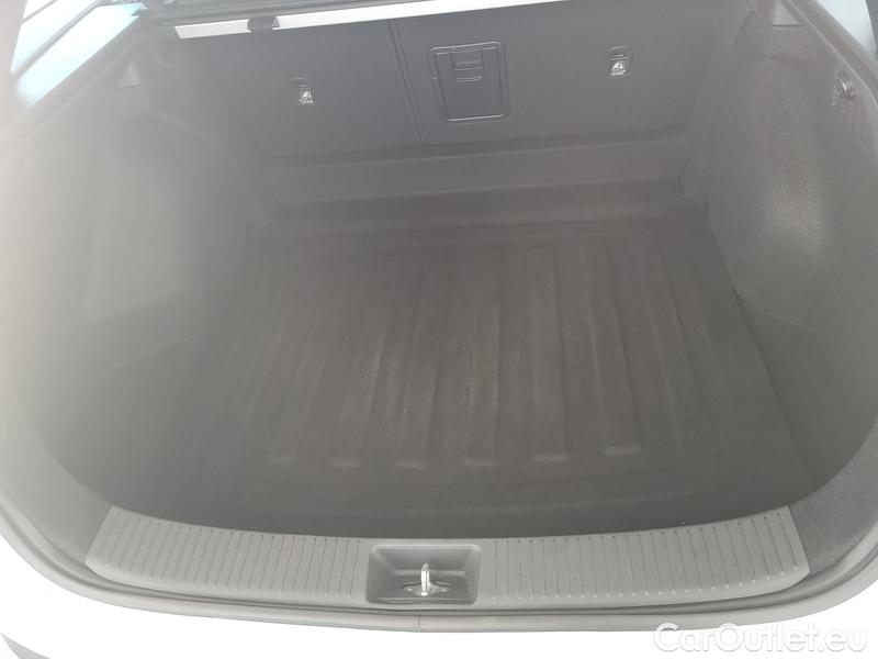  Hyundai  i30   cw (PD)(2017->)  kom.1.6CRDi 115 Smart #9