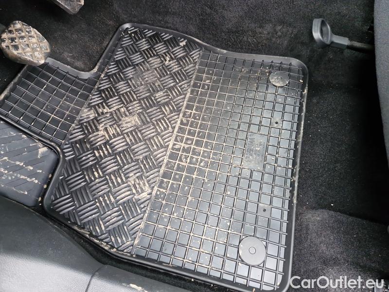  Volkswagen  Golf  VIII Variant (CG5) 2020 Var.1.0TSI 81 Life 5d #15