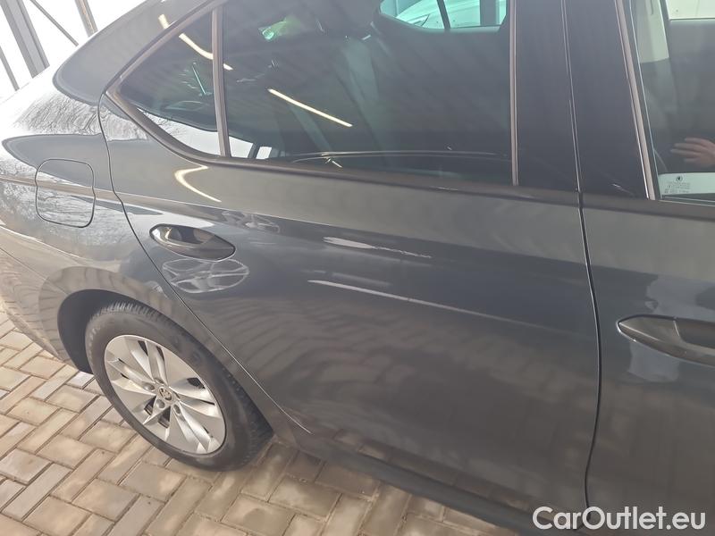  Skoda  Octavia  Lim. (NX3)(2020)  1.0TSI 81 Ambition #4