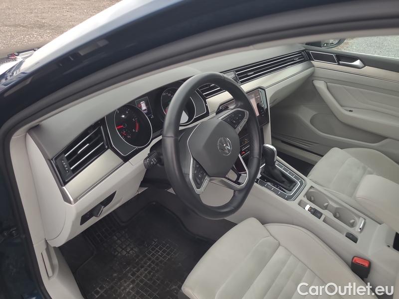  Volkswagen  Passat  Variant (CB5) (2019) Pas.Var.2.0TDI 110 Elegance AT #16