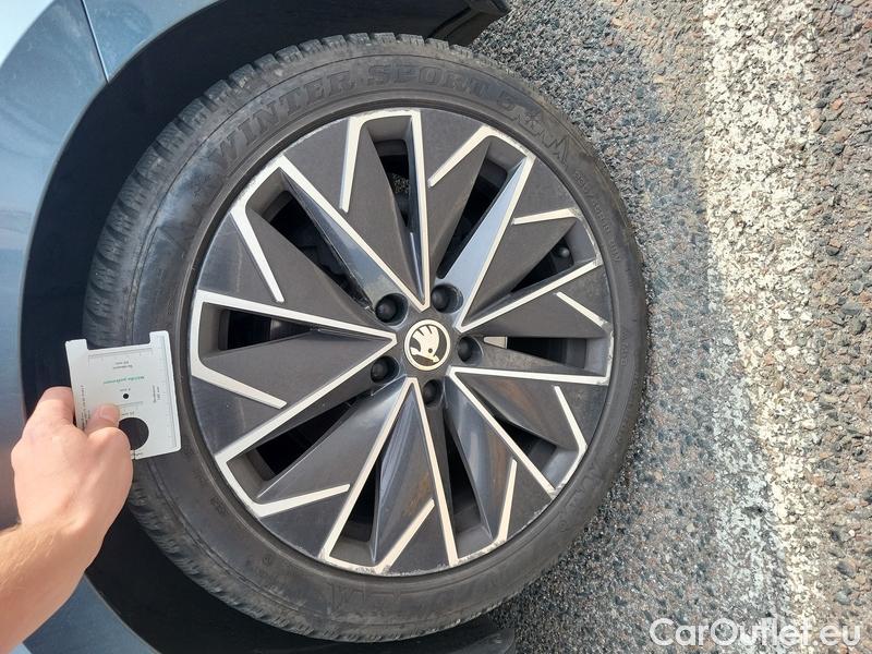  Skoda  Superb  (3V3)(2015) Supe.FL2.0TSI 140 L&K AT #18