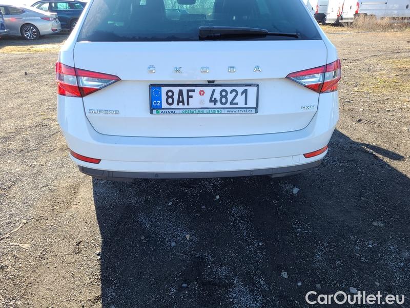  Skoda  Superb  Combi (3V5)(2015) Sup.C.FL2.0TDI 140 Sty. 4x4 AT #9