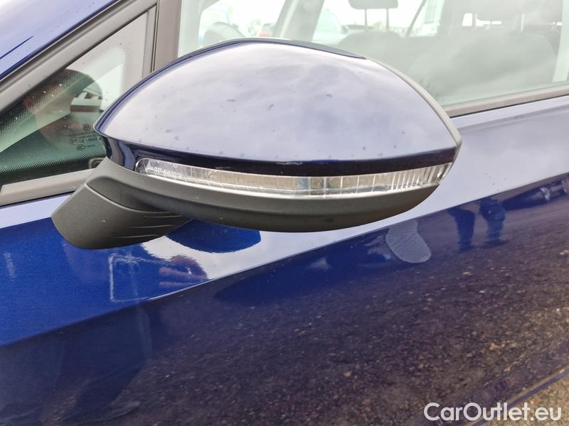  Volkswagen  Golf  VIII Variant (CG5) 2020 Var.1.0TSI 81 Life 5d #12