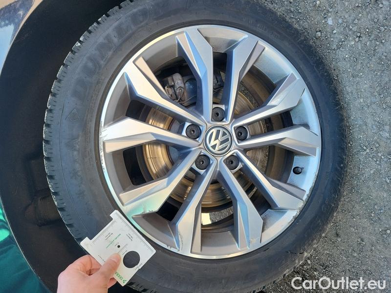  Volkswagen  Passat  8 SW (2014) Pas.Var.2.0TDI 110 HL #16