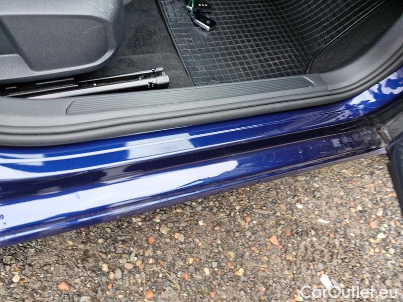  Volkswagen  Golf  VIII Variant (CG5) 2020 Var.1.0TSI 81 Life 5d #21
