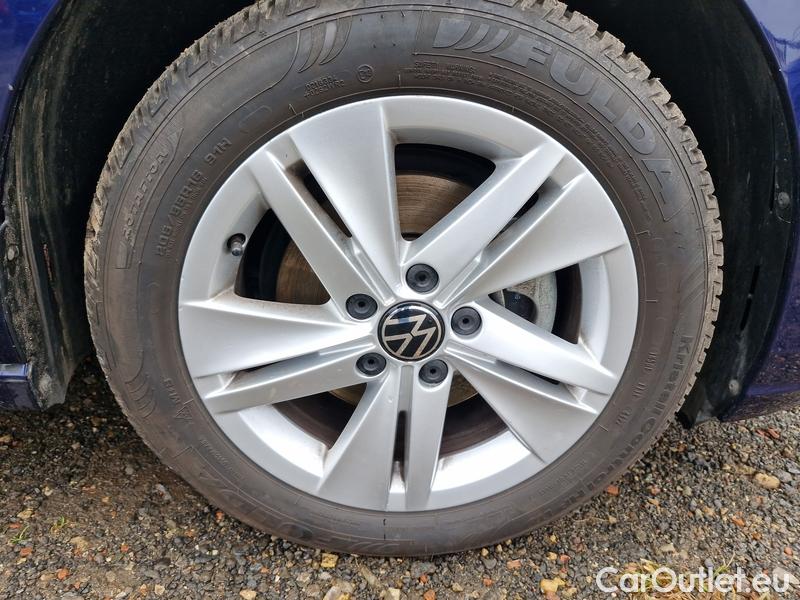  Volkswagen  Golf  VIII Variant (CG5) 2020 Var.1.0TSI 81 Life 5d #23